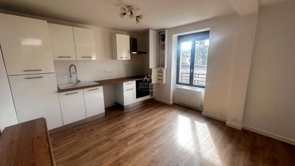 CHAVILLE Rive Droite - limite Sèvres - Maison rénovée de 4 pièces. 450 000 € **  - Référence  769-C