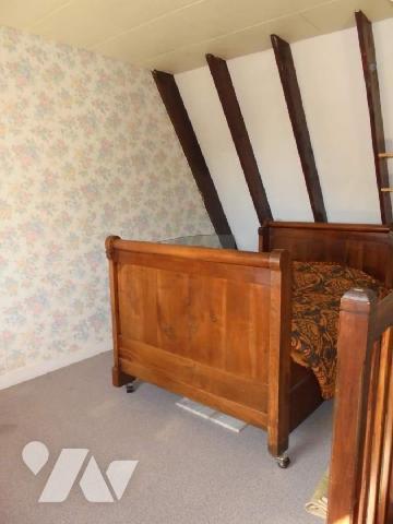 BEAUGENCY, pavillon, Loiret (45)

Pavillon comprenant : sas d'entrée, entrée avec placard, salo...