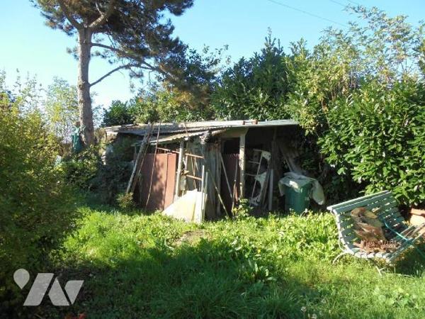 BEAUGENCY, pavillon, Loiret (45)

Pavillon comprenant : sas d'entrée, entrée avec placard, salo...