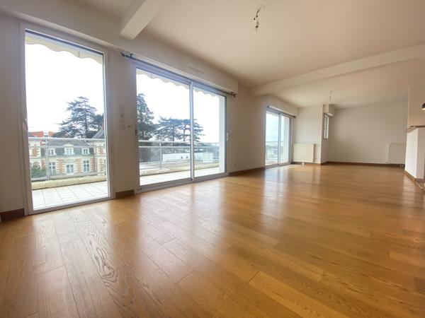 ERAUDIERE - T3 AVEC TERRASSE + BOX
