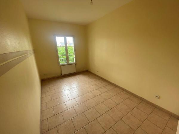 NEUVILLE AUX BOIS - MAISON 4 PIECES