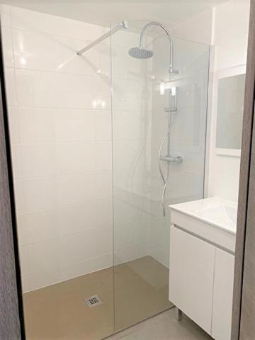 2 pièces terrasse piscine parking