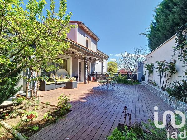 Maison 5 pièces de 160 m² à Vals-près-le-Puy (43750)