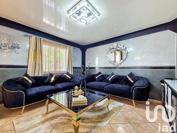 Maison 5 pièces de 160 m² à Vals-près-le-Puy (43750)