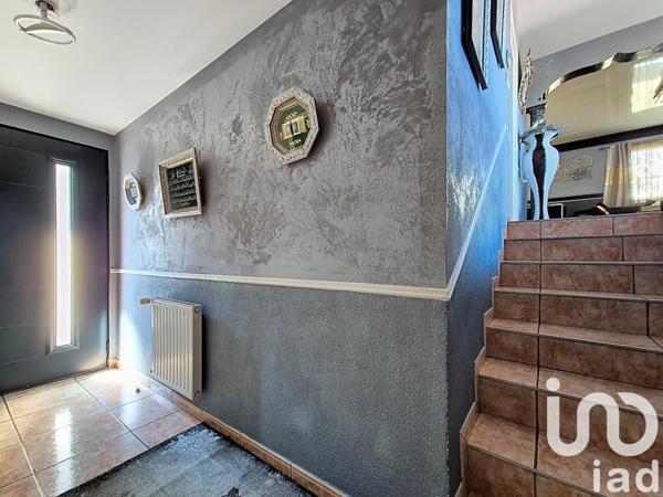 Maison 5 pièces de 160 m² à Vals-près-le-Puy (43750)