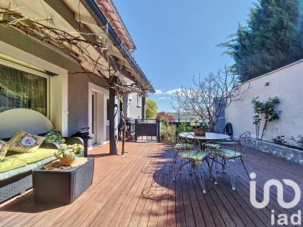 Maison 5 pièces de 160 m² à Vals-près-le-Puy (43750)