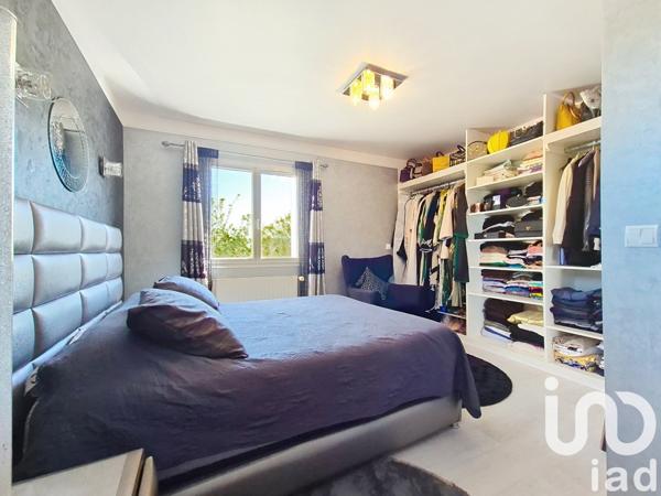 Maison 5 pièces de 160 m² à Vals-près-le-Puy (43750)