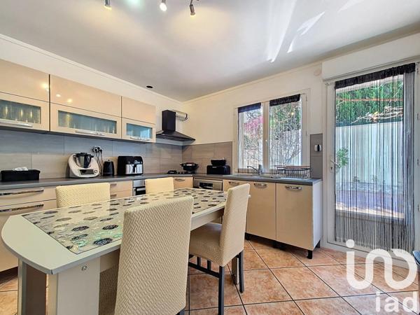 Maison 5 pièces de 160 m² à Vals-près-le-Puy (43750)