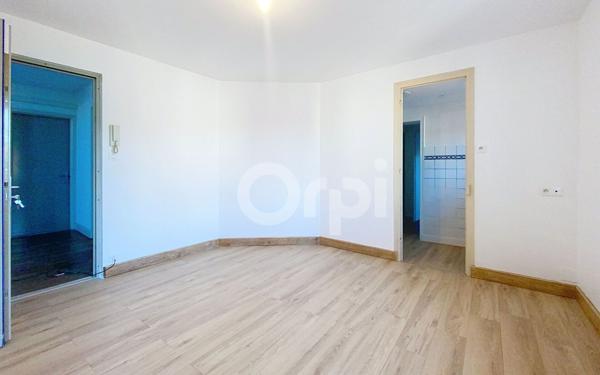 Appartement à louer    2 pièces •  Châtenois