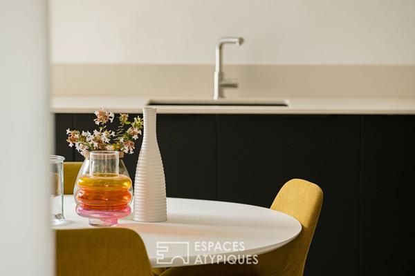 Une maison d’architecte iconique sublimée par une rénovation familiale d’exception