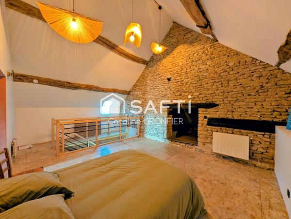 Maison en pierre rénovée 192m²