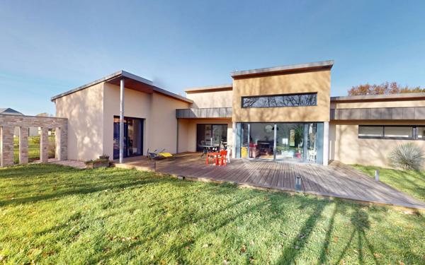 Maison à vendre    5 pièces •  Sébazac-Concourès