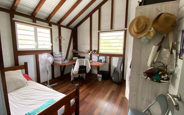 Maison à vendre    8 pièces •  Le Marin