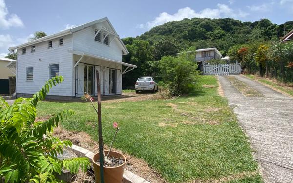 Maison à vendre    8 pièces •  Le Marin