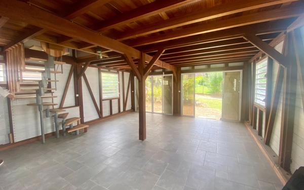 Maison à vendre    8 pièces •  Le Marin