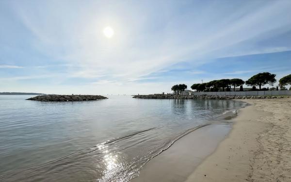 Appartement à vendre    3 pièces • 64,30 m2 Golfe Juan - Vallauris