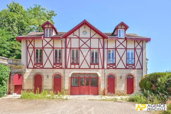 Maison Le Mesnil Le Roi 6 pièce(s) 192 m2 €795 000 ** - Référence 13126