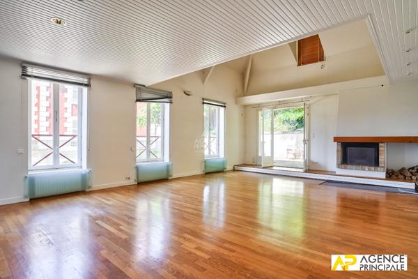 Maison Le Mesnil Le Roi 6 pièce(s) 192 m2 €795 000 ** - Référence 13126