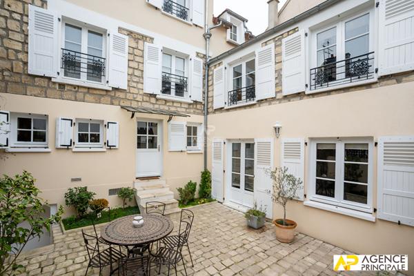 Maison quqartier historique 7 pièce(s) 129 m2 €950 000 ** - Référence 4596