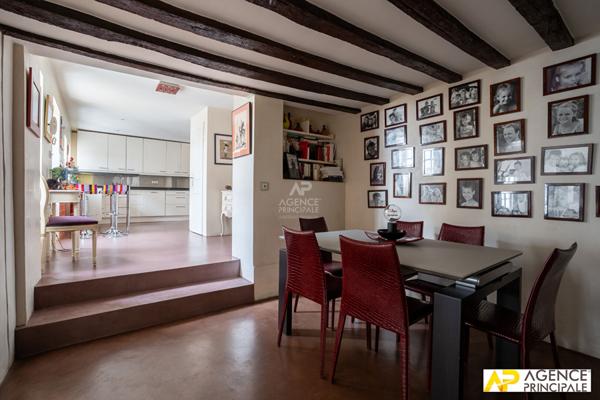 Maison quqartier historique 7 pièce(s) 129 m2 €950 000 ** - Référence 4596