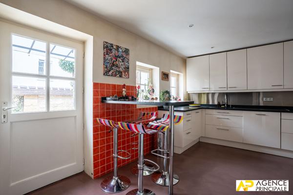 Maison quqartier historique 7 pièce(s) 129 m2 €950 000 ** - Référence 4596