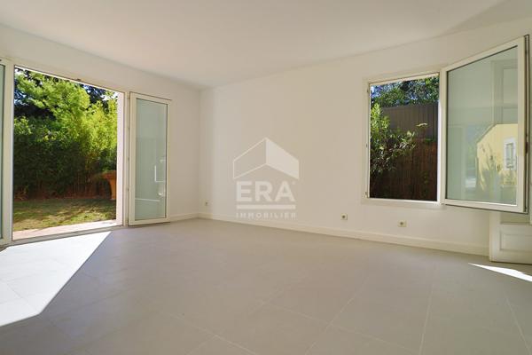 Maison Individuel 4 pièces 92 m² Quartier village Montolivet calme absolu , parking jardin patio