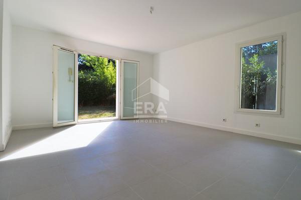 Maison Individuel 4 pièces 92 m² Quartier village Montolivet calme absolu , parking jardin patio