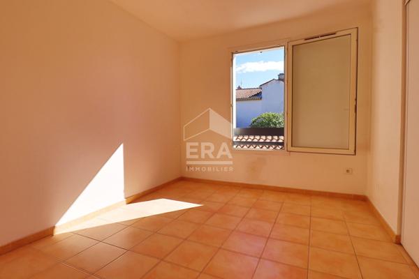 Maison Individuel 4 pièces 92 m² Quartier village Montolivet calme absolu , parking jardin patio
