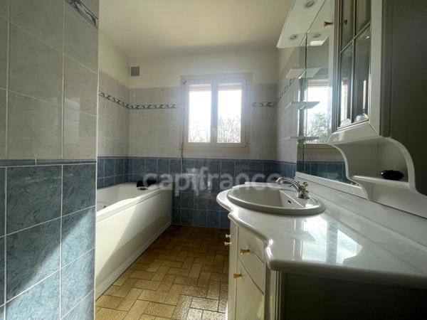 Maison 5 pièces JUGEALS NAZARETH