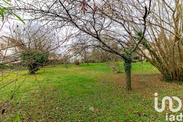 Maison 8 pièces de 250 m² à Vaux-sur-Seine (78740)