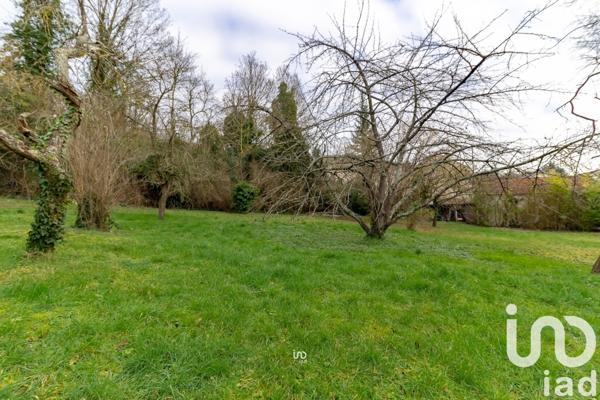 Maison 8 pièces de 250 m² à Vaux-sur-Seine (78740)