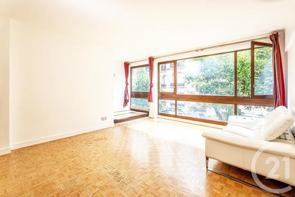 Appartement F2 à vendre  2 pièces - 44 m 2   PARIS  - 75011