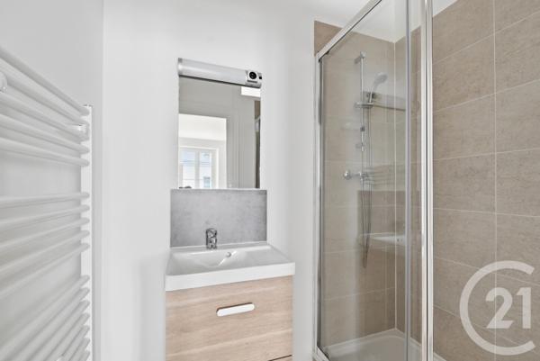Appartement F2 à vendre  2 pièces - 44 m 2   PARIS  - 75011