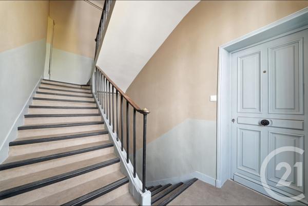 Appartement F2 à vendre  2 pièces - 44 m 2   PARIS  - 75011
