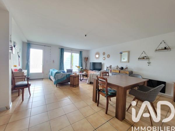 Immeuble à vendre 279 m² Le Puy-Notre-Dame