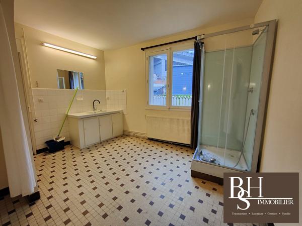 Immeuble à rénover de 281,32m² quartier Montbernage