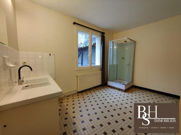 Immeuble à rénover de 281,32m² quartier Montbernage