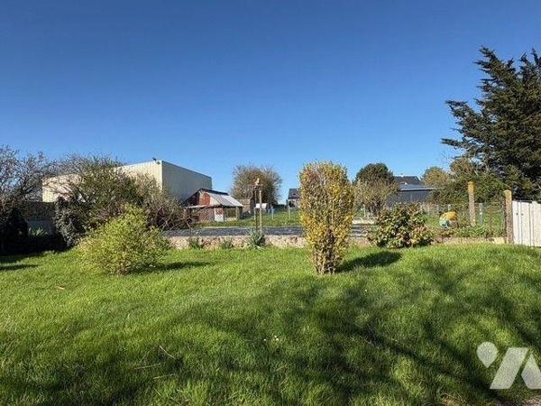 Située à seulement 4 minutes du bourg de Rougé et 9 minutes de Châteaubriant. 
Au coeur d'un v...