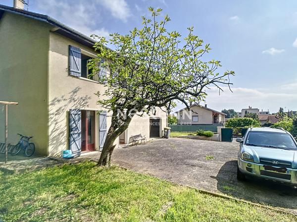 GLEIZE - maison de 143m2 - 6 chambres - jardin - garage - proche du centre de Villefranche - à rénover