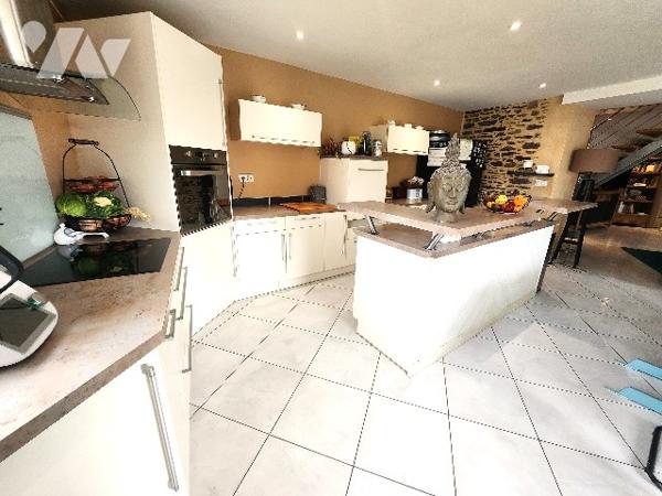 Belle longère indépendante au calme, à 5 min de la voie express et 15 min de Rennes,