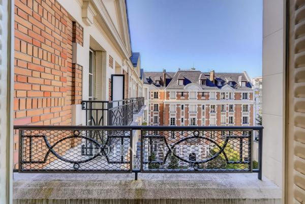 Bel appartement avec balcons et vues dégagées