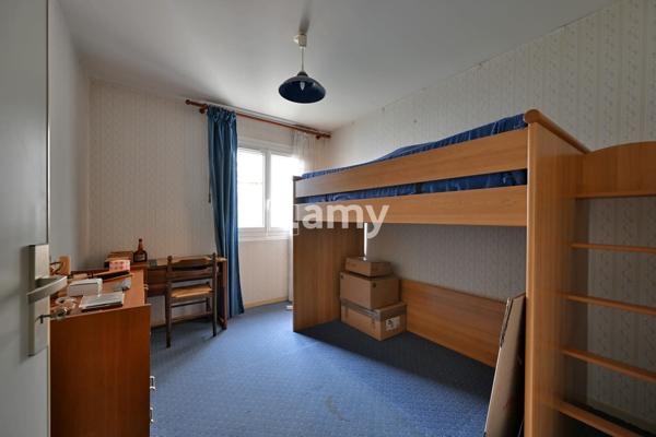 Parking + annexe + parking + appartement