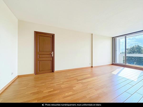 BEZONS - F4 DERNIER ÉTAGE • BALCON • VUE PARC