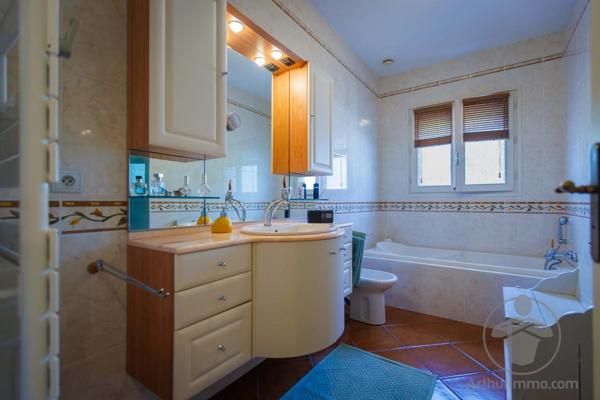 Vente                                                      Propriété
                        
                                         214 m2                     à Parentis-en-Born