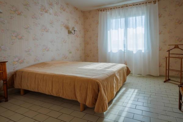 Vente                                                      Propriété
                        
                                         214 m2                     à Parentis-en-Born