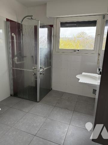 A VENDRE MAISON sur sous-sol centre ELVEN +terrain divisible de 1000 m2