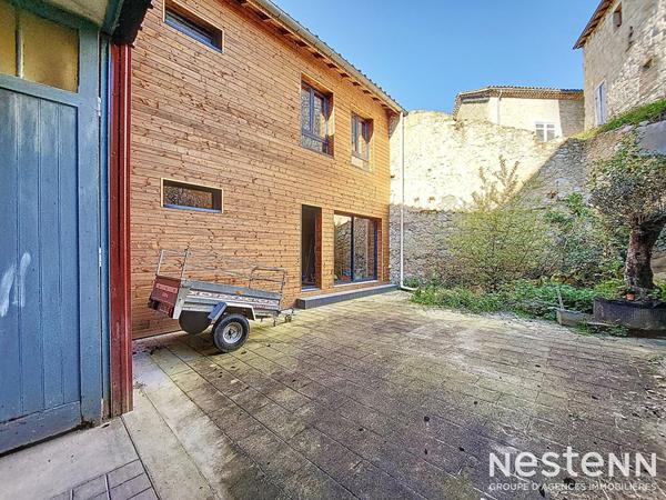 A Vendre Maison en pierre de 106 m² à agencer au coeur du centre historique de Condom