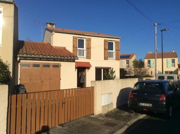 Pavillon T4 de 93 m² à louer à Carcassonne, Hameaux de Maquens, avec jardin, garage et dépendances