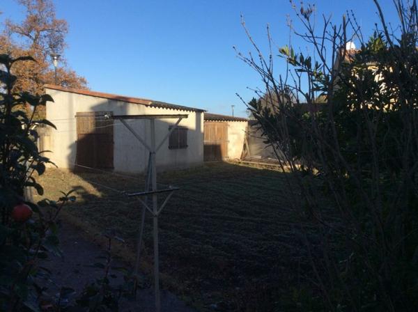 Pavillon T4 de 93 m² à louer à Carcassonne, Hameaux de Maquens, avec jardin, garage et dépendances