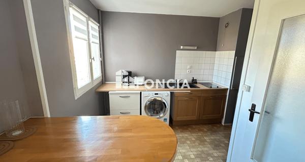Location Studio meublé 36.24 m² - Charleville-mézières 08000